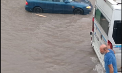 Adana’da Sağanak Yağmur Etkili Oldu: Su Baskınları ve Trafik Aksaklıkları Yaşandı