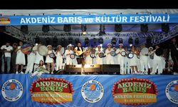 AKDENİZ BARIŞ VE KÜLTÜR FESTİVALİ TÜM RENKLERİ BULUŞTURDU