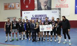 VOLEYBOL TURNUVASI’NA 624 SPORCUNUN PERFORMANSI DAMGA VURDU