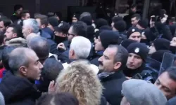 Emeklilerin "Geçinemiyoruz" Protestosuna Polis Engeli