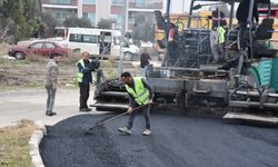 Ceyhan’da Yaz-Kış Asfalt Çalışmaları Sürüyor