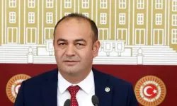 CHP'li Özgür Karabat'tan Gözaltı Tepkisi: "Demokrasi Kazanacak, Millet İradesi Galip Gelecek!"