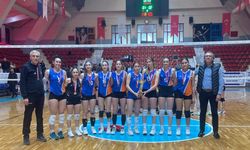 Genç Kadınlar Voleybol Takımı Adana şampiyonu oldu