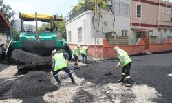 Yüreğir Belediye Başkanı Ali Demirçalı 1 yılda 31 bin 500 ton asfalt döktüklerini söyledi
