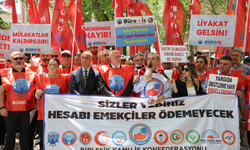 Yargı Emekçilerinin Sesi Adalet Bakanlığı Önünde Yükseldi: Büro-İş, Toplu Sözleşme Taleplerini Açıkladı