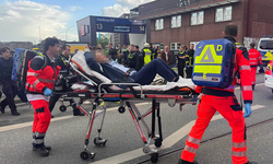 Hamburg Merkez İstasyonu’nda Bıçaklı Saldırı: 12 Kişi Yaralandı