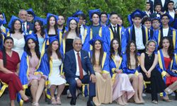 Adana Final Okulları’nda mezuniyet coşkusu