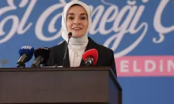 Bakan Göktaş, Aile Bildirisi’ne Türkiye Adına İlk İmzayı Attı