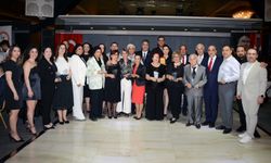 ADEO, Yarım Asırlık Eczacılara Plaket Verdi
