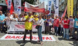 Halkın Sağlığını Korumaya Çalışan Ebe, Hekim ve Hemşirelerin Maaşı Kesiliyor