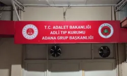 Adana'da sulama kanalına devrilen pikaptaki baba ve iki kızı hayatını kaybetti.