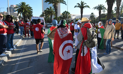 Tunus’tan bin kişilik “Soumoud” (Direniş) Konvoyu Gazze Sınırına İlerliyor