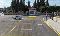 TARSUS ŞEHİR MEZARLIĞI OTOPARKI TAMAMEN YENİLENDİ, KAPASİTESİ ARTTI