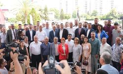 CHP Adana, Tutuklanan Belediye Başkanları İle Dayanışmak için Bayramlaşma Törenini Belediyelerde Gerçekleştirdi
