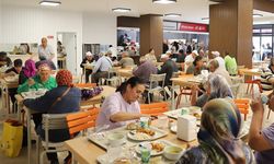 Yeni Yerinde Hizmete Başlayan  Kent Lokantası’nda da Vatandaşın Yüzü Gülüyor