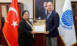 SEYHAN BELEDİYESİ BİR İLKE DAHA İMZA ATTI:  “BESLENME DOSTU İŞ YERİ SERTİFİKASI ALDI”