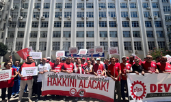 Arzu Çerkezoğlu Bursa Uludağ Üniversitesi hastanesi önünde konuştu: "Kamu işçileri hakkını alacak!"
