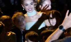 Elif Buse Doğan, Sahnedeki Enerjisi ve Zarafeti Büyüledi