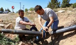 BÜYÜKŞEHİR’DEN ERDEMLİ’NİN KIRSALINA SULAMA BORUSU DESTEĞİ