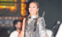 Demet Akalın Kemer’de Unutulmaz Bir Geceye İmza Attı