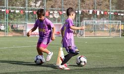 MERSİN BÜYÜKŞEHİR’DEN YIL BOYU ÜCRETSİZ FUTBOL KURSU