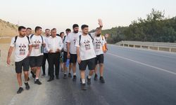 Güngör Geçer’den Özgürlük Yürüyüşü’ndeki gençlere destek