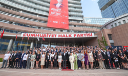 "Mutlak Butlan" Gölgesinde CHP: Ankara'da Mahkeme, Tandoğan'da Miting