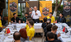 BAŞKAN SEÇER, MSK ERKEK BASKETBOL TAKIMI İLE BİR ARAYA GELDİ