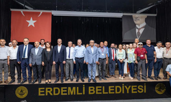BAŞKAN SEÇER, CHP’NİN ERDEMLİ İLÇE KONGRESİ’NE KATILDI