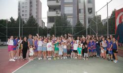 S​eyhan Belediyesi 30 Ağustos Zafer Kupası Tenis Turnuvası, final karşılaşması ve ödül töreni ile sona erdi