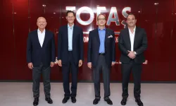Stellantis ve Koç Holding üst yönetimi Tofaş Fabrikası’nı ziyaret etti