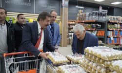 AK PARTİ’Lİ VEKİL FIRAT, HALK PAZARI MARKETİNDE ALIŞVERİŞ YAPTI