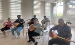 CEYHAN CEMEVİ’NDEN ÜCRETSİZ SAZ VE EL SANATLARI KURSU