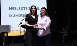 Adana Mimarlık Festivali kapsamında mesleğe yeni adım atanlar ile 30, 40, 50 yıllık mimarlar bir araya geldi