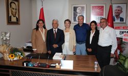 Seyhan’da Yeni Dönem: Av. Berfu Salıcı Yakıt CHP İlçe Başkanlığı Görevini Devraldı