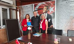 29 Ekim’e Coşkulu Kutlama: Eğitim-İş Adana 2 No’lu Şube’den Cumhuriyet Etkinliği