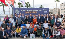 Vahap Seçer, Küçük Ölçekli Balıkçılara Malzeme Dağıtım Töreni’ne Katıldı