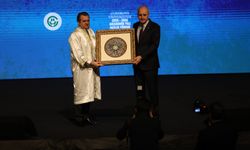 Çukurova Üniversitesi 2025–2026 Akademik Yılı Açılış Töreni TBMM Başkanı Numan Kurtulmuş’un Teşrifleriyle Gerçekleşti