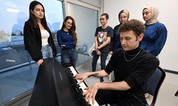 MERSİN BÜYÜKŞEHİR’İN ÜCRETSİZ ENSTRÜMAN KURSLARINA YOĞUN İLGİ