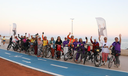 BÜYÜKŞEHİR, KADINLARA GÜVENLİ BİSİKLET SÜRMEYİ ÖĞRETİYOR