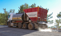 BÜYÜKŞEHİR, GÜLNAR’DA 5 MAHALLEYİ BİRBİRİNE BAĞLAYAN GRUP YOLU’NU YENİLEDİ