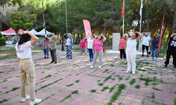 BÜYÜKŞEHİR, ANAMUR EMEKLİ EVİ ÜYELERİNİ TARSUS’TA BULUŞTURDU