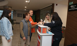 BÜYÜKŞEHİR ‘DÜNYA DİYABET GÜNÜ’ KAPSAMINDA BELEDİYE PERSONELİ’NİN ŞEKER ÖLÇÜMÜNÜ YAPTI