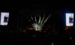 TARSUS FESTİVALİ’NİN 2. GÜNÜNE FATMA TURGUT KONSERİ DAMGA VURDU