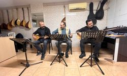 Adana’da Yeni Bir Nefes: Cem Bağlama Topluluğu Türküleri Geleceğe Taşıyor