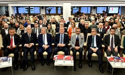 Vahap Seçer: “Demokratik ve Sosyal Belediyecilik, Yerel Yönetimlerin Geleceğini Belirliyor”