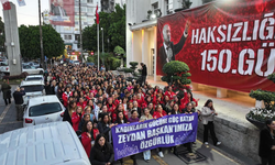 Adana Büyükşehir’in kadın çalışanlarından "Zeydan Karalar’a Özgürlük" mitingi