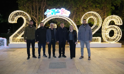 Adana’da 10 noktada yeni yıl ışıklandırması ile renkli görüntüler oluştu