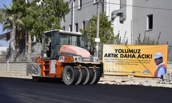 MESKİ, MEZİTLİ’DE İÇME SUYU HATTI İLE ASFALT ÇALIŞMALARINI EŞ ZAMANLI SÜRDÜRÜYOR