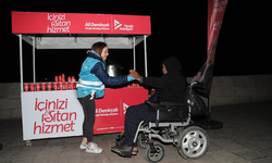 Yüreğir Belediyesi’nden Vatandaşa Sıcak Çorba İkramı